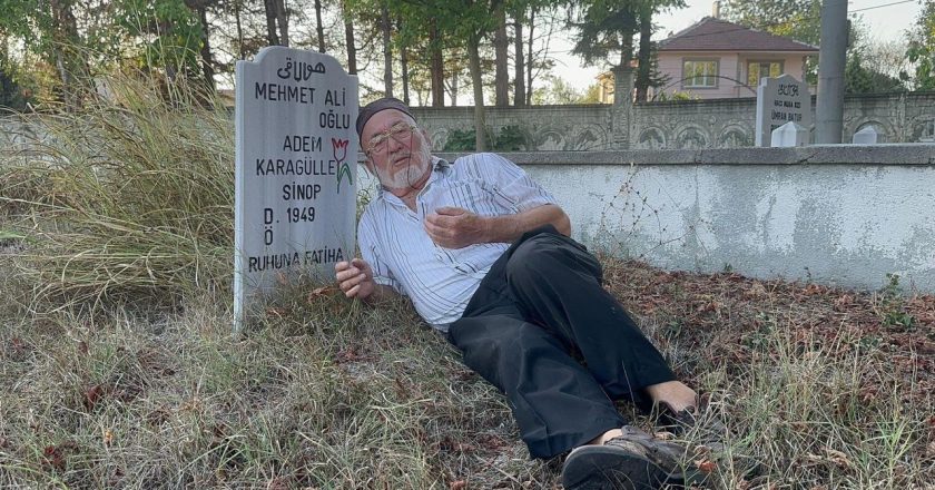 Rüyasının ardından mezar taşını yaptırdı.