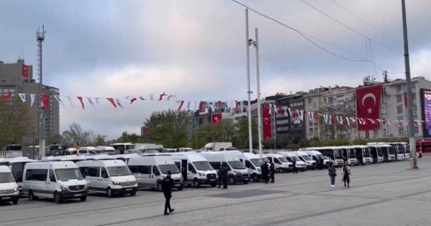Polis Gezi Park’a Yığın: “Depreme karşı değil, insanlara karşı”, siyasi haberi kırmak