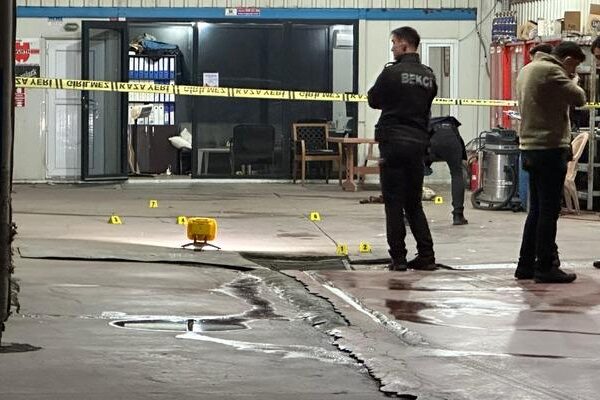 Sakarya’da silahla vurulan bir kişi yaralandı