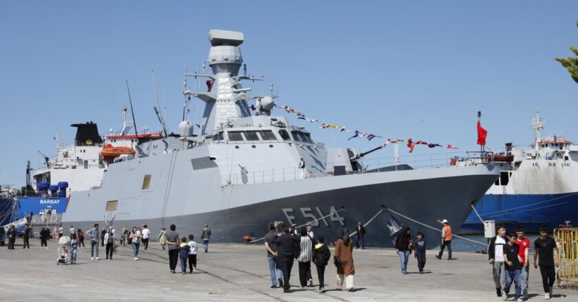 TCG Kinaliada Corveti, Samsun’daki ziyaret eden vatandaşlara açıktı