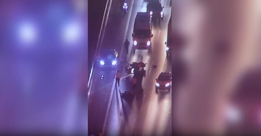 FSM Köprüsü’nde Zincir Kazası hakkında sohbet edin: 1 kişi öldü, 3 kişi yaralandı