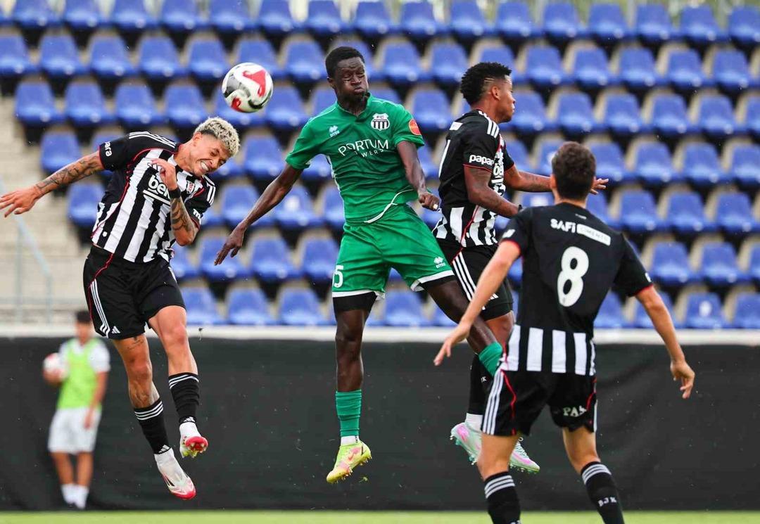 Beşiktas, dost maçta Petrzalka 1898'de 2-1 yenildi! 4