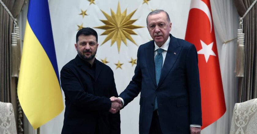 Cumhurbaşkanı Erdoğan, Ukrayna Cumhurbaşkanı Zelenskiy ile görüştü: “İstanbul sürecinin harekete geçmesi faydalı olacaktır”